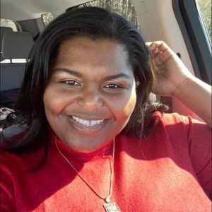 Meet your Posher, Angela